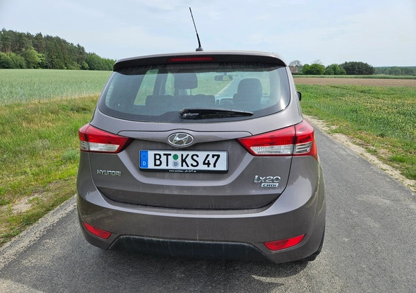 Hyundai ix20 cena 24500 przebieg: 185000, rok produkcji 2015 z Gniew małe 211